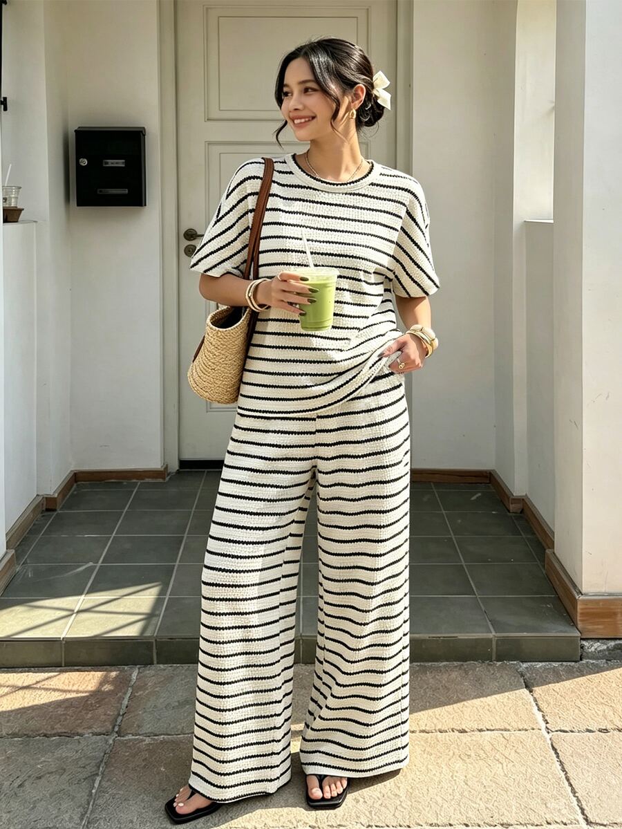 SHEIN 青少年女孩 2件/套休閒科技風街頭穿搭 百搭日常度假穿著 黑白對比滾邊無袖圓領T恤 + 寬褲