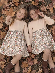Đầm casual nữ trẻ đi du lịch họa tiết hoa phối patchwork cổ tròn tay dài - Nhiều màu - Xem 2