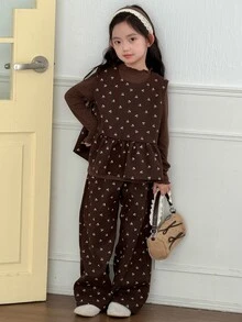 DAZY Bộ đồ mặc ngoài mùa thu cho bé gái tween gồm áo tank top gấu bèo in họa tiết anh đào và quần dài - màu nâu - Xem 3