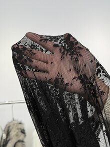 GalTyme 大尺碼女款垂領對比蕾絲長袖優雅T恤 秋季 - 黑色 - 查看 7