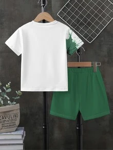 1套青少年男孩運動風套裝，白色潑墨足球圖案T恤搭配綠色短褲，夏季休閒寬鬆度假校園童裝 - 彩色 - 查看 2