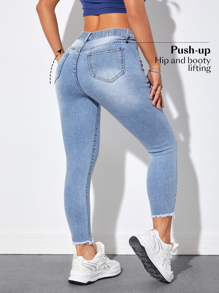 Flexra Plus Size Solid Color Frayed Hem Slant Pocket Metal Decor Casual Jeans - Light Wash - View 3