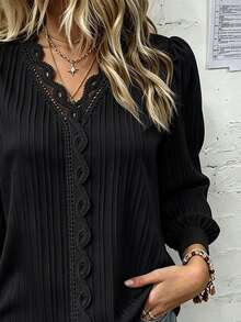 Blus Ukuran Plus Kontras Lace Plain Casual Anggun - Hitam - View 5