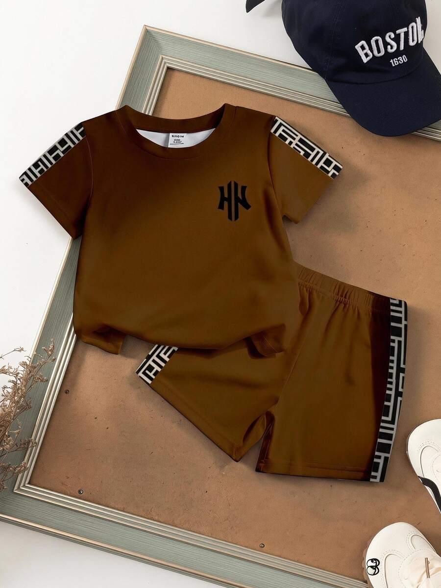 SHEIN 男嬰棕色格紋夏季熱帶度假字母幾何格紋印花圓領短袖T恤短褲套裝，柔軟針織面料 - 彩色 - 查看 1