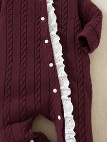 SHEIN 2pcs Newborn Baby Girl Christmas Winter Burgundy Cable Knit Footed Romper Sweet Lace Ruffle Bow Long Sleeve Round Neck Winter Holiday Party Outfit - Burgundy - View 5