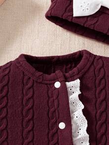 SHEIN 2pcs Newborn Baby Girl Christmas Winter Burgundy Cable Knit Footed Romper Sweet Lace Ruffle Bow Long Sleeve Round Neck Winter Holiday Party Outfit - Burgundy - View 7