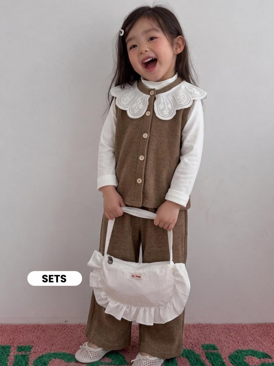 SHEIN Genkimix Kids 3 件套 Genkimix 女童荷叶边领纯色上衣 + 碎花领休闲纽扣前背心 + 纯色直筒休闲裤