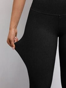 Flexra Women's Solid Color Stretch Skinny Casual Jeans - Black - View 4