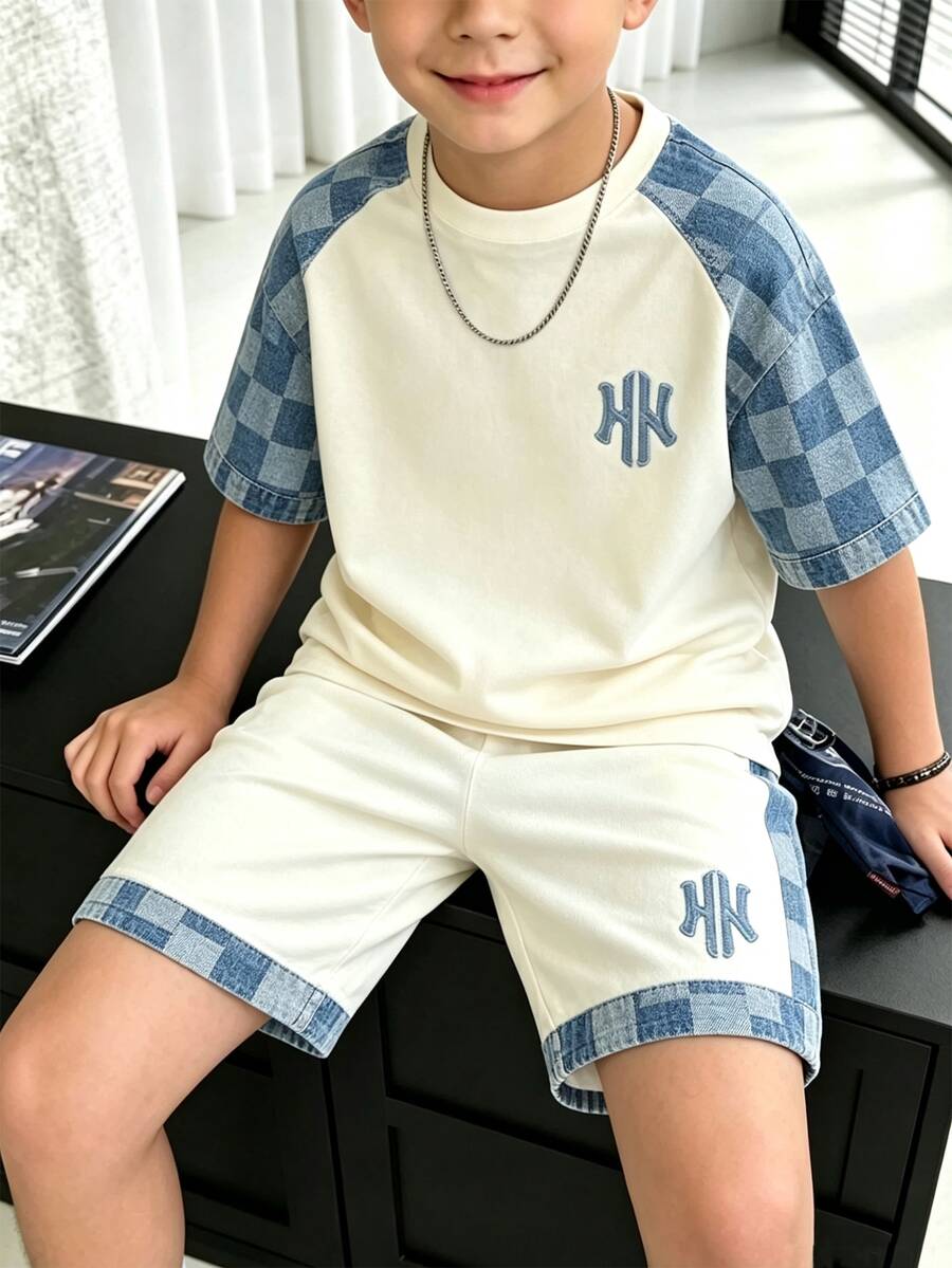 大童男孩格紋牛仔印花T恤短褲套裝,藍白條紋休閒運動風,適合上學與度假 - 黑色 - 查看 1