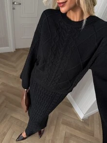 SHEIN طقم ملابس محبوكة من قطعتين للنساء: كنزة بأكمام طويلة محبوكة بنمط الكابل & تنورة ماكسي - الأسود - مشاهدة 6