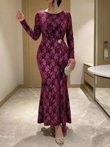 Feyla Elegant Flocked Waist-Cinched Metal Buckle Mermaid Dress - Red Violet - View 2