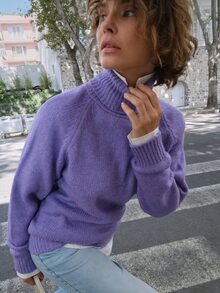 SHEIN كنزة صوفية محبوكة بياقة عالية فضفاضة للنساء، ناعمة ومريحة، بأكمام طويلة، كنزة صوفية شتوية أساسية - الأرجواني - مشاهدة 5