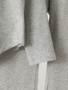 SHEIN 女童春秋冬季休閒 T 恤套裝，設計感不對稱套頭高領針織羅紋布料純灰色長袖 T 恤上衣搭配灰色休閒喇叭褲，2 件套，適合春秋冬季返校季，優雅淑女風高端日常校園出遊旅行聚會穿搭 - 灰色 - 查看 10