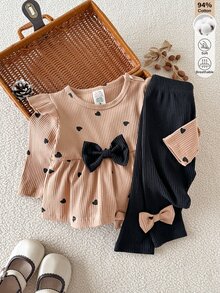 SHEIN 2件組新生兒秋冬針織棉套裝 0-12個月女嬰休閒愛心印花長袖上衣＋素色長褲套裝 - 彩色 - 查看 7