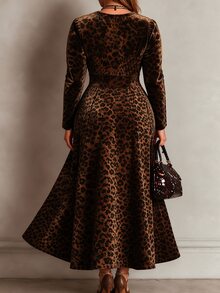 Linhara CURVE Plus Size Women's Leopard Print V-Neck Long Sleeve A-Line Pleated Elegant Dress Fall - Coffee Brown - View 2