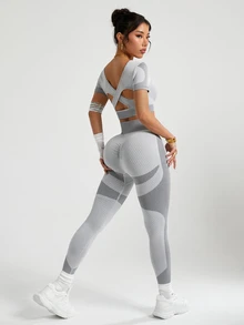SHEIN Sports 女士条纹圆领短袖短款上衣和紧身裤运动套装健身女士套装 - 灰色 - 查看 7