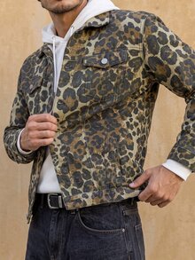 QuarKem Men's Loose Fit Leopard Print Flap Detail Denim Jacket Without Hoodie, Street Style - Multicolor - View 5