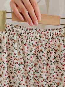 SHEIN Cute Young Girls Apricot Round Neck Sleeveless Floral Print Tank Top With Ruffle Hem And Regular Length Co-Ords - Apricot - View 7