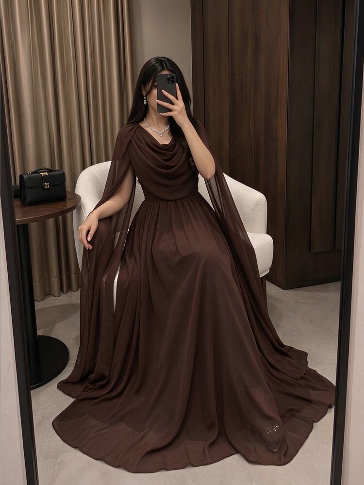 Modelyn Gaun Pesta Elegan Wanita Warna Polos dengan Detail Kerut, Merah Marun - Coklat - View 3