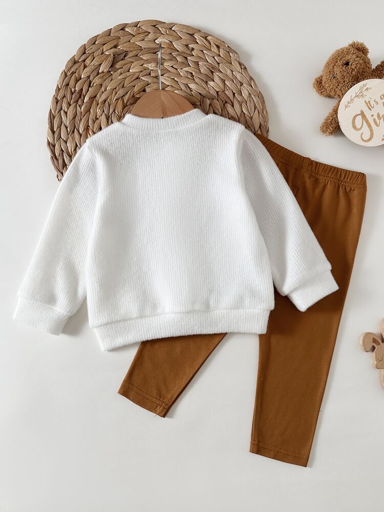 SHEIN 2 قطعة ملابس بنات صغيرة لطيفة بطبعة أرنب، كارديجان محبوك وسروال ضيق، طقم علوي بأكمام طويلة للخريف والشتاء، ملابس عيد الميلاد والهالوين من 0-3 سنوات - بني - مشاهدة 2