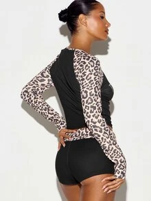 SUMWON WOMEN Leopard Print Raglan Long Sleeve Crop Top And Mini Hot Pants Co-Ord Set With Slogan Chest Graphic - Multicolor - View 4