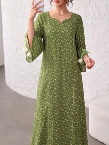 Yasmyna 清新碎花緞帶拼接 寬鬆顯瘦 3D花朵 溫柔青春優雅休閒 女款花卉洋裝 早晨外出穿搭 綠色冬季款 - 彩色 - 查看 5