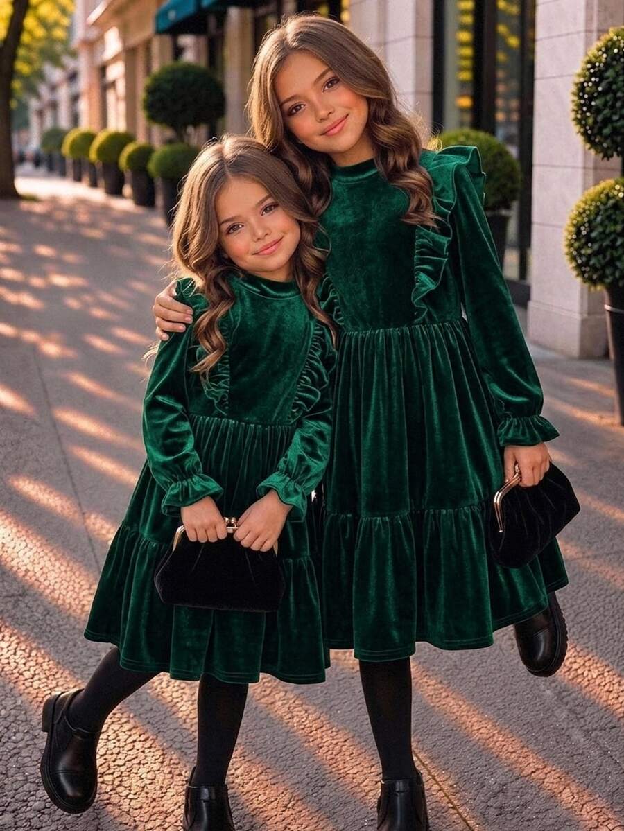 SHEIN Tween Girl Solid Green Kids Velvet Ruffle Dress Autumn Picnic Long Sleeve Ruffle Trim Flounce Loose Dress , Christmas Dress Party Dress - Dark Green - View 1