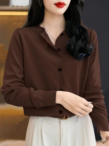 EMERY ROSE 女士简约休闲优雅纯色前扣开衫，秋冬 - 咖啡棕 - 查看 5