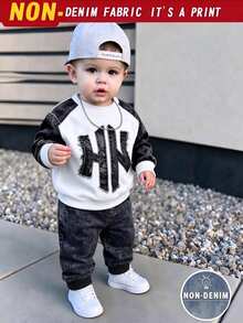SHEIN 2pcs Baby Boys Casual 3D Letter Print Crew Neck Fleece Sweatshirt And Matching Fleece Sweatpants Set, Suitable For Autumn/Winter - Multicolor - View 1