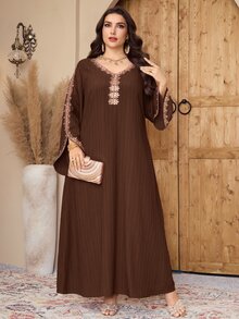Al Najma 大码女式贴花装饰V领喇叭袖优雅阿拉伯风格连衣裙 - 咖啡棕 - 查看 7