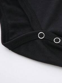 SHEIN 男婴夏季休闲卡通花生渐变箔印字母标语连体衣 - 黑色 - 查看 5