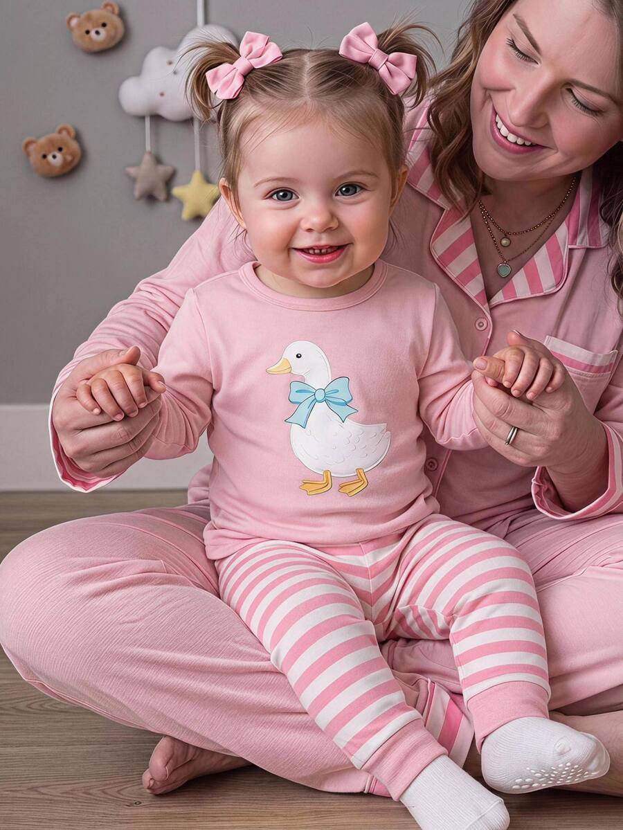 SHEIN 嬰幼兒可愛舒適卡通印花修身睡衣套裝居家服套裝 - 粉色 - 查看 1