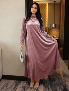 Yasmyna Women's Rhinestone Decorated Cutout Design Elegant Arabian Dress - Dusty Purple - View 4