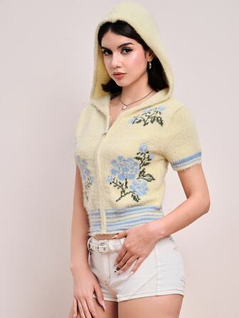 Sweetness Cardigan court à capuche pour femmes, style Y2K doux, romantique et décontracté, jaune pâle, jacquard floral, manches courtes, pour le quotidien, l'école, le brunch et les goûters