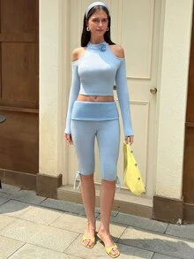 MainGRL Women's Light Blue 3D Floral Off-Shoulder Top And Shorts Knit Slim Fit Versatile Sweet And Spicy Set Date Sexy Cute - Blue - View 4