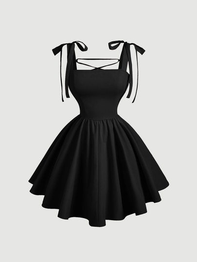SHEIN MOD 經典黑色收腰 A 字洋裝，綁帶肩帶、方領、前胸交叉設計，70 年代復古派對風，夏季優雅雞尾酒晚宴禮服