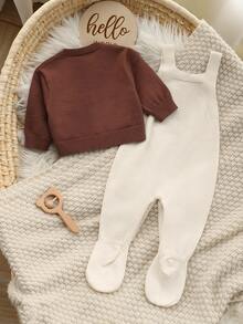 SHEIN Newborn Baby Green Sweater Set, Round Neck Long Sleeve Pocket Cardigan + Striped Suspender Romper, 2 Pieces Set - Brown - View 2