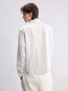 Manfinity CasualKnits Men's Minimalist Striped Button-Up Shirt With Asymmetrical Hem - White - View 3
