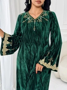 Al Najma Women's V-Neck Rhinestone Decor Flare Sleeve Arabian Dress - Green - View 8