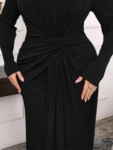 Modelyn Plus Size Women Solid Color V-Neck Long Sleeve Pleated Elegant Dress - Black - View 7