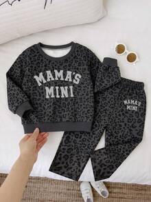 Baby Girl Cute Autumn/Winter Leopard & Letter Print Long-Sleeve Sweatshirt And Pants 2 Pieces Set - Multicolor - View 3