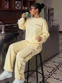 SHEIN KIDS Teen Girls Pale Yellow Casual Script Letter Print Fleece Lined Crew Neck Oversized Sweatshirt And Pocket Sweatpants 2Pcs Set Cozy Fall Winter - Yellow - View 7