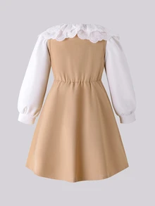 SHEIN 女童 2件組 秋冬可愛蝴蝶結蕾絲領長袖襯衫與百褶吊帶裙套裝 學院風兒童套裝 秋季生日 白色 - 卡其色 - 查看 2