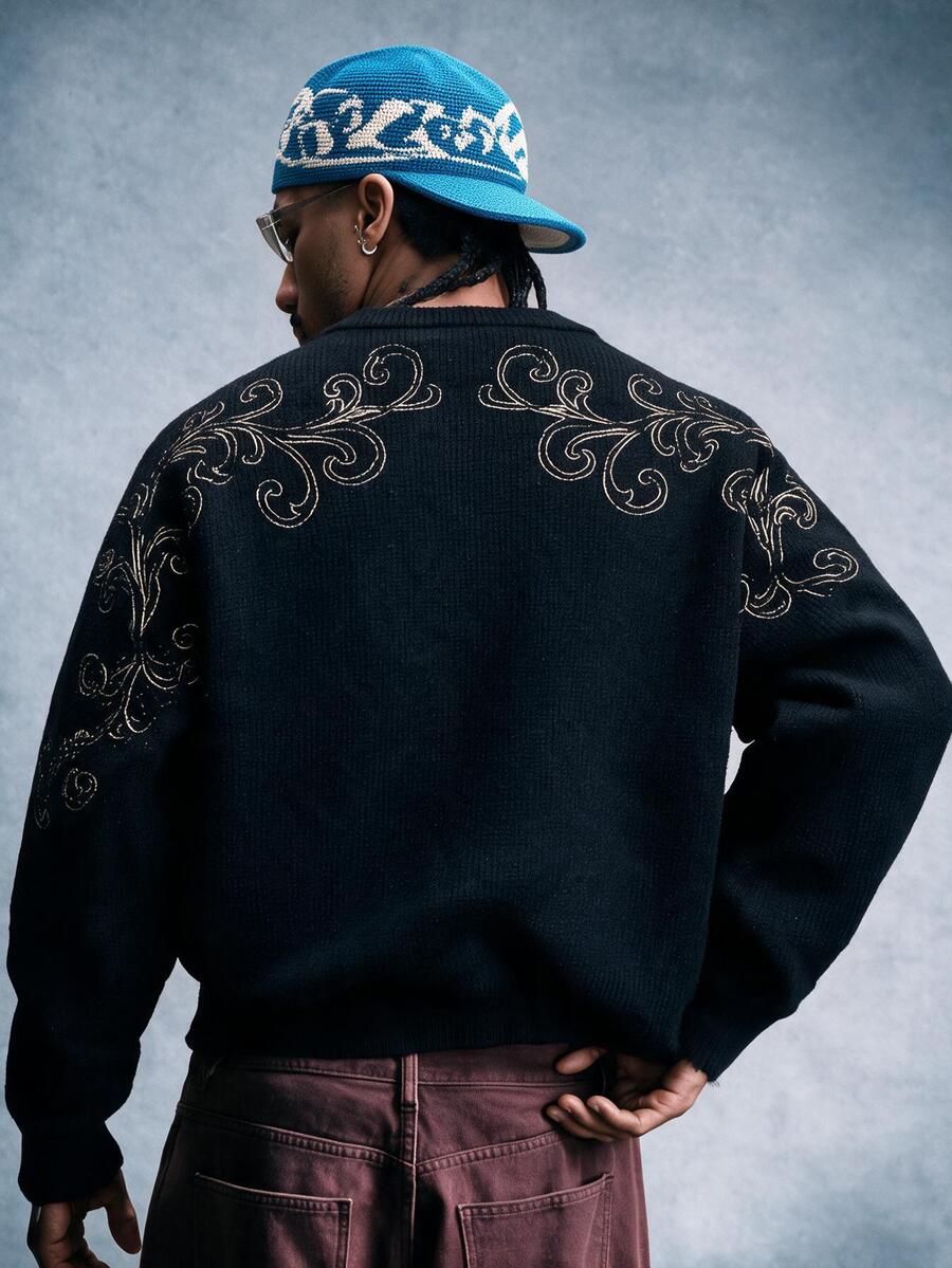 AXEPEAK American Vintage Back Embroidered Collar Pullover Sweater For Men - Black - View 1