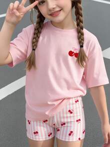 SHEIN 2件組 4-7歲女童淺粉色夏季可愛櫻桃條紋滿版印花蝴蝶結裝飾短袖T恤+短褲，日常穿著 7歲生日 - 彩色 - 查看 3