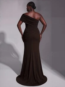 Elitara Plus-Size Elegant Classy Dark Brown Asymmetrical Pleated Fishtail Gown With Train Weddings Evening Dinner Parties Formal Fall - Coffee Brown - View 3