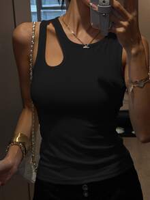 DAZY Women's Solid Color Hollow-Out Round Neck Fitted Camisole - Black - View 3