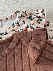 SHEIN 2件組女嬰春秋新款信封領荷葉袖長袖連身褲，底部按扣設計，彩色羅紋布料/純紫色羅紋布料搭配3D花朵裝飾，可愛嬰兒爬行服，生日拍照適用百搭日常穿著連身褲2件組+髮帶 - 棕色 - 查看 5