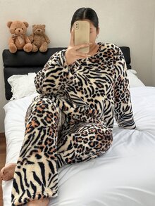 Napfluff CURVE Napfluff CURVE Women's Autumn/Winter Leopard & Zebra Print Patchwork Animal Pattern Flannel Pajama Set, Round Neck Long Sleeve Loose Plus Size Fuzzy Loungewear - Multicolor - View 7