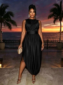 SOLERSUN Plus Size Women Solid Color Pleated Casual Party Dress - Black - View 3